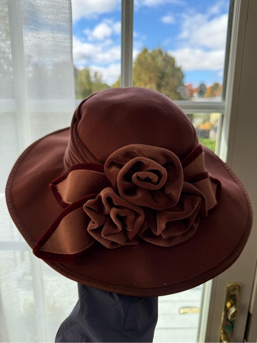 Women’s Brown Floral Accent Wide-Brim Hat
